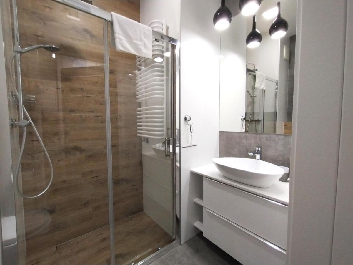 Prymasa Tysiaclecia 83A City Center Viev Sperate Bedroom By Perfect Apart 530 华沙 外观 照片